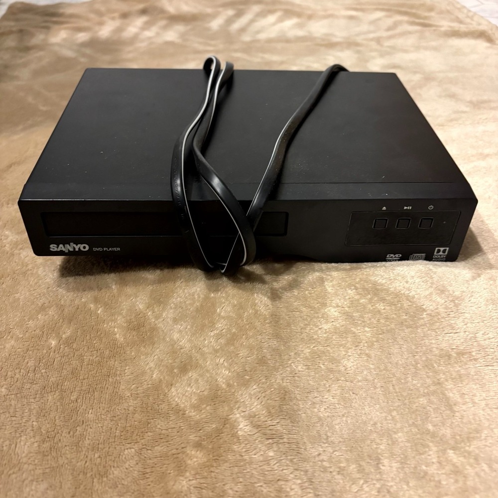 Sanyo DVD Player FWDP105F A Compact Disc Dolby Audio Tested Working w/ Power Cor